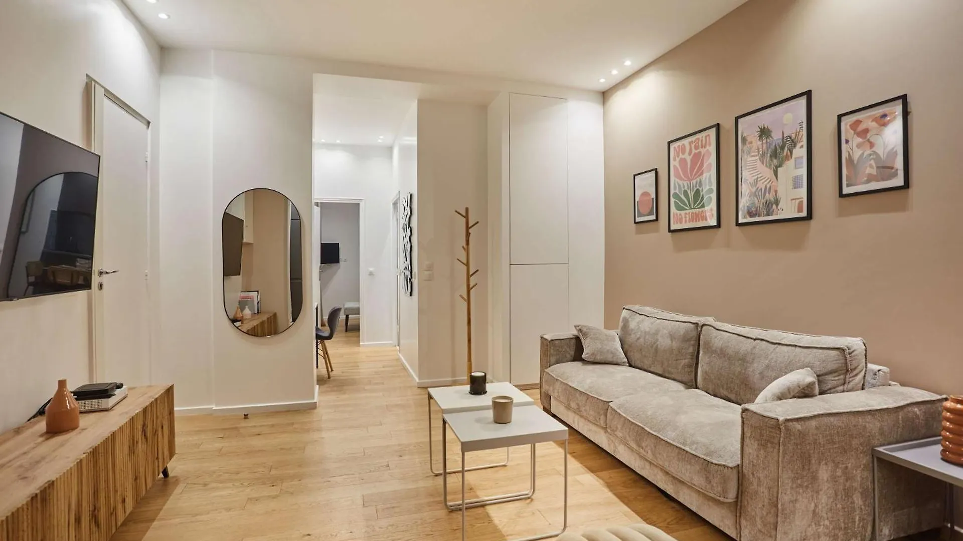 New Apartment 2 Bedrooms Center Of Paris By Studio Prestige 0*,  Francia