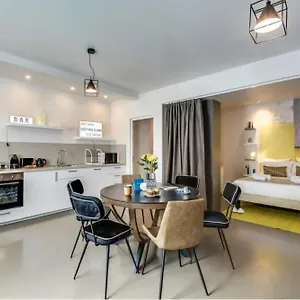Modern And Eclectic 3bd Duplex In Le Marais! Paris