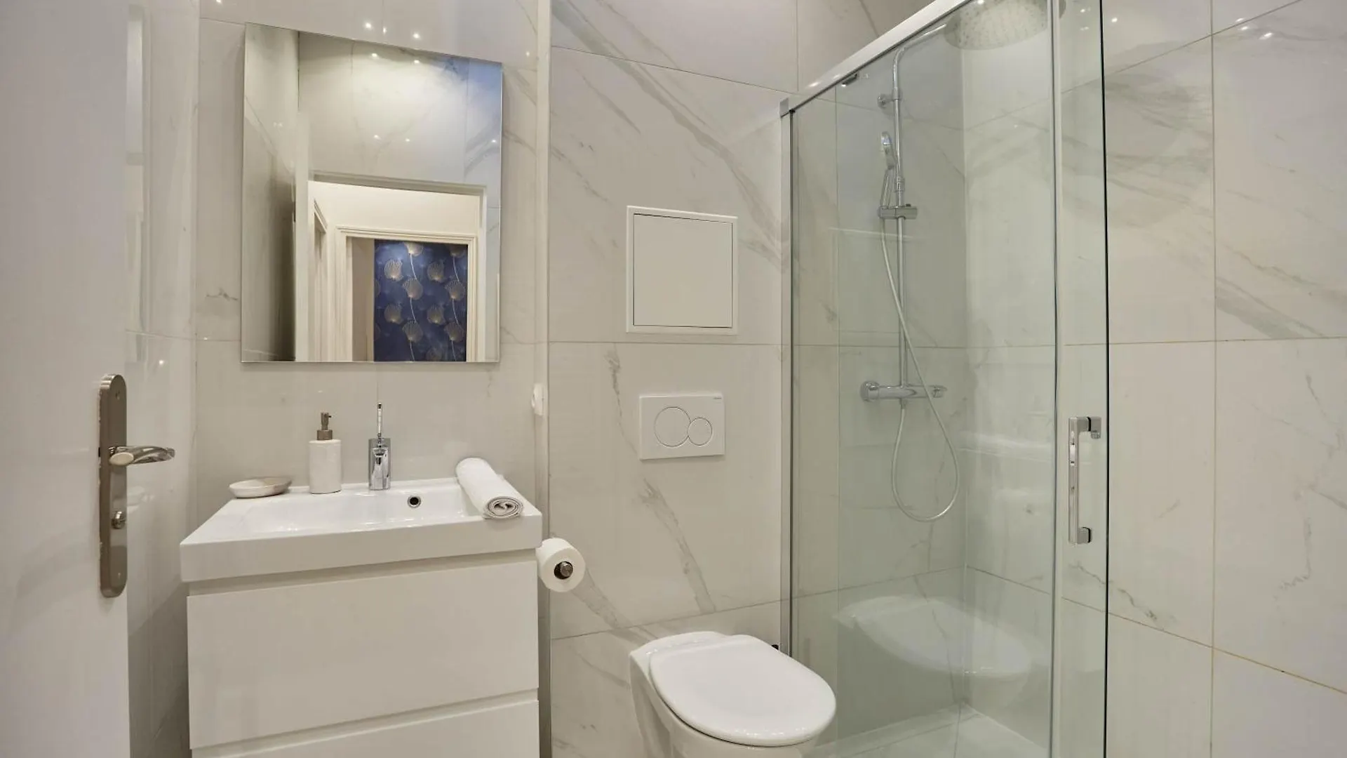 New Apartment 2 Bedrooms Center Of Paris By Studio Prestige France