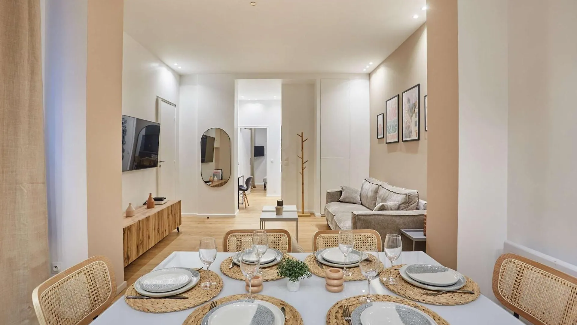 New Apartment 2 Bedrooms Center Of Paris By Studio Prestige