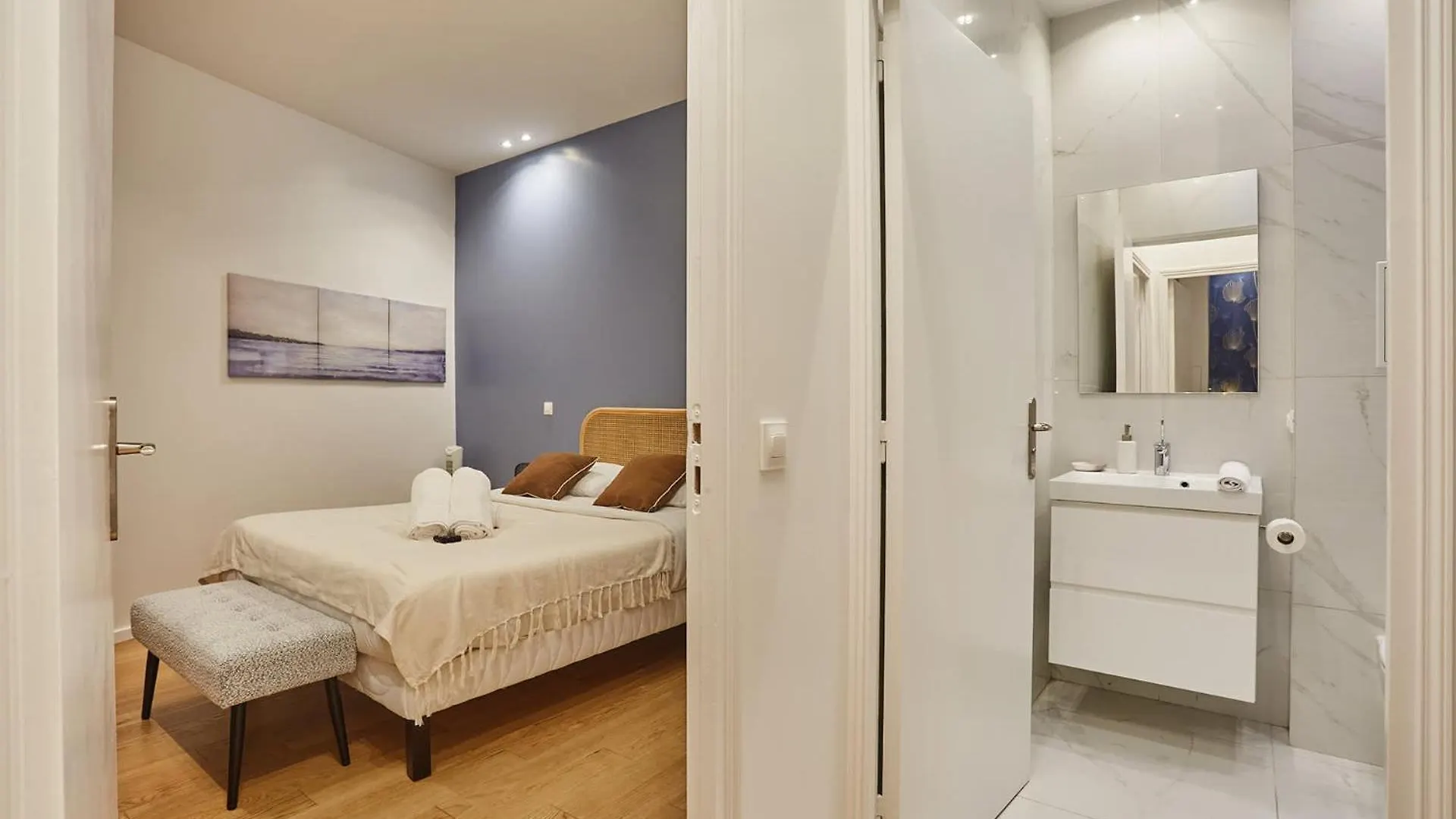 New Apartment 2 Bedrooms Center Of Paris By Studio Prestige France