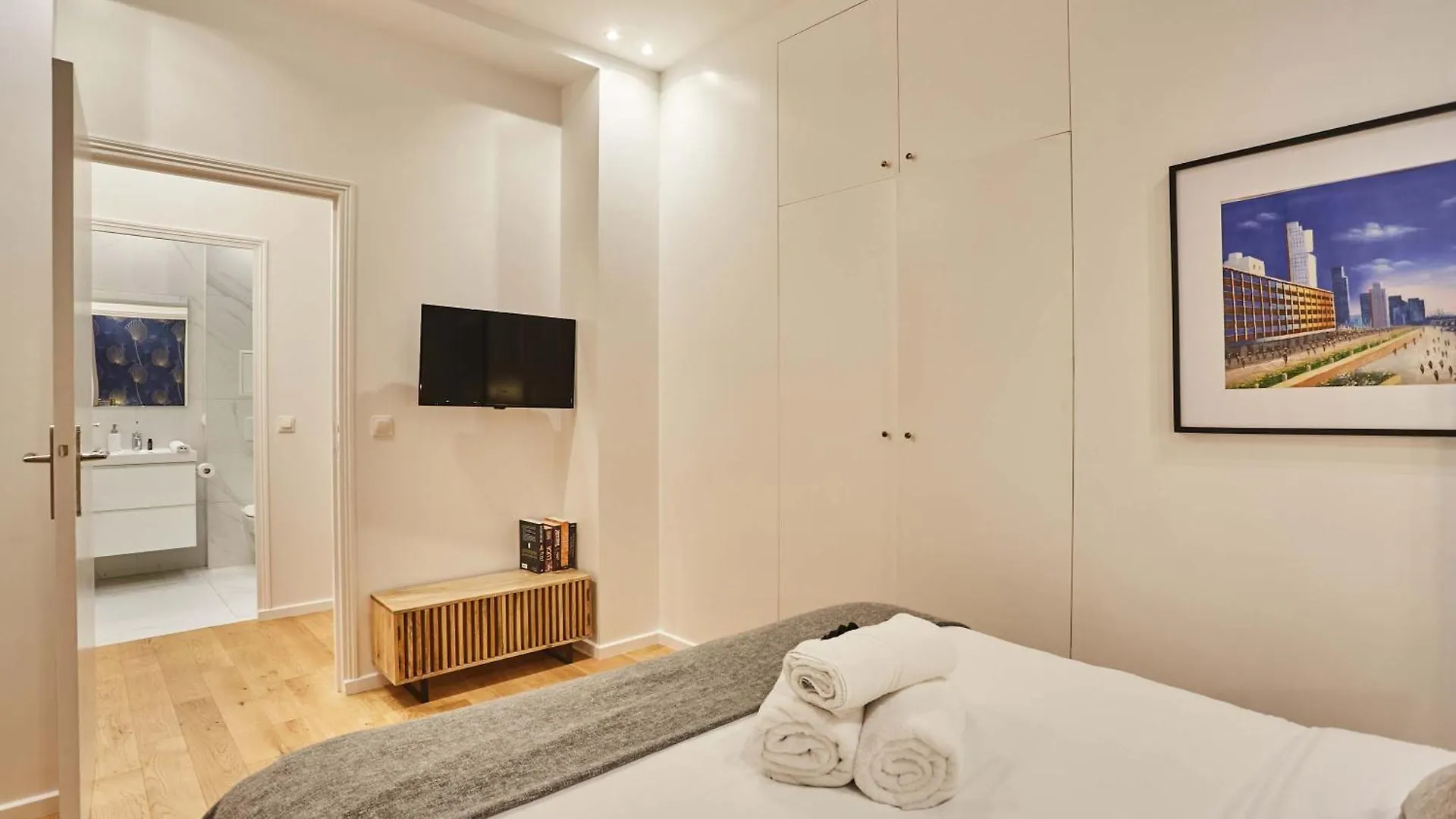 New Apartment 2 Bedrooms Center Of Paris By Studio Prestige